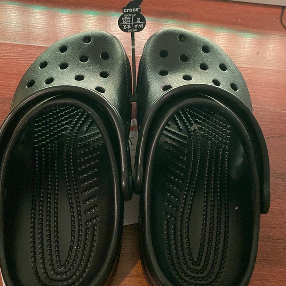 Black bran new crocs - Picture 2 of 7